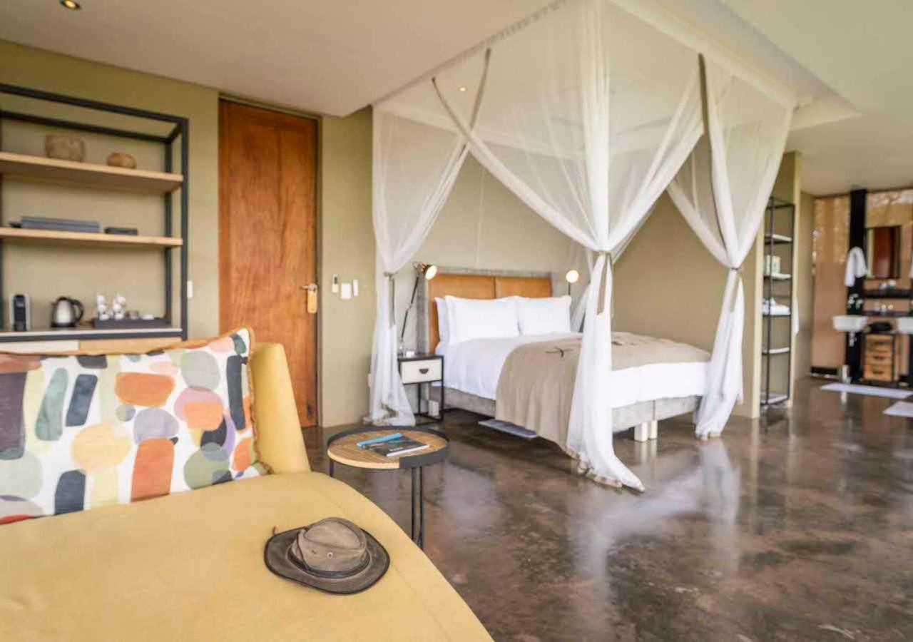 The Outpost Hotel Pafuri Gate ภายนอก รูปภาพ